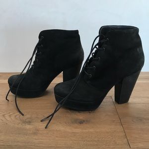 MOVING SALE! Steve Madden lace up black booties